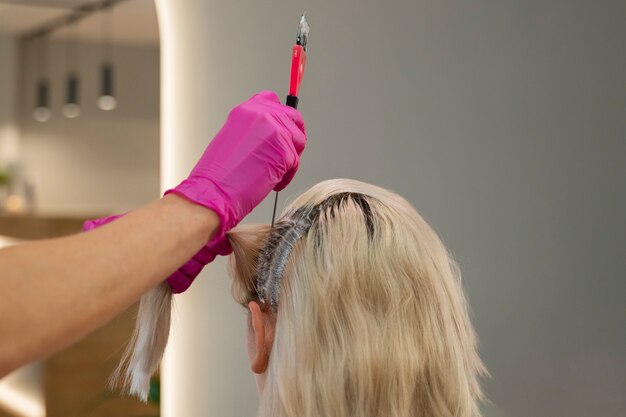 بهترین آموزشگاه رنگ مو اصفهان